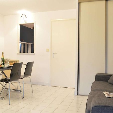Studio Cabine A 200M De Port Frejus, Plage, Commerces, Terrasse, 4 Couchages, Menage Inclus - Fr-1-226A-31 Bagian luar foto
